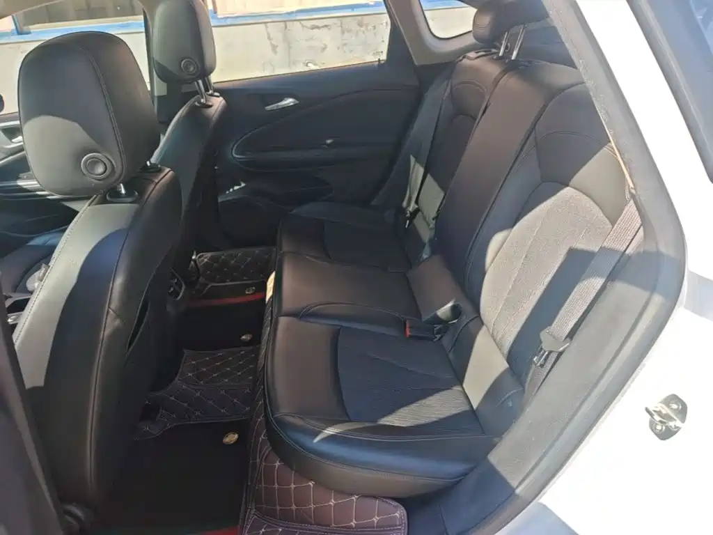 Buick Verano — миниатюра 17