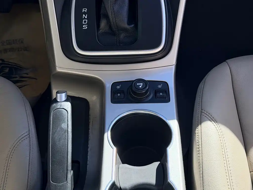 Ford Kuga — миниатюра 22