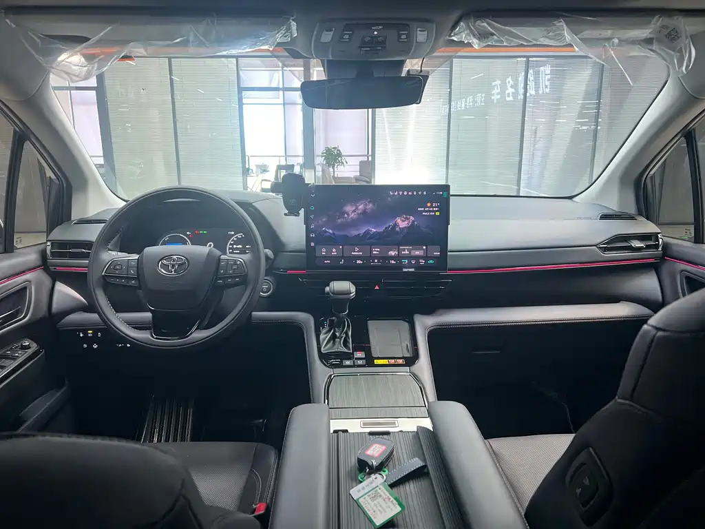 Toyota Sienna — миниатюра 9