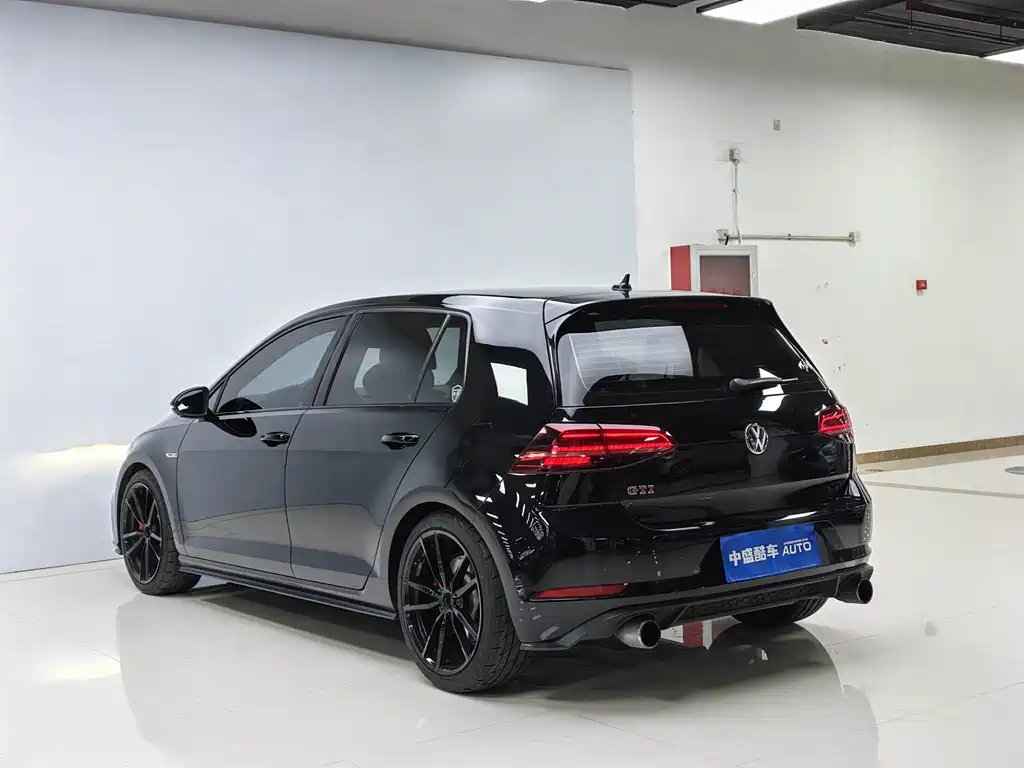 Volkswagen Golf GTI — миниатюра 5