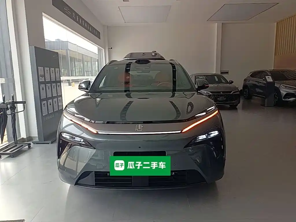 BYD Tang L L 2025 DM 175KM