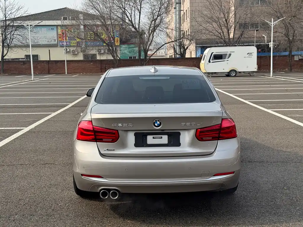 BMW 3 SERIES