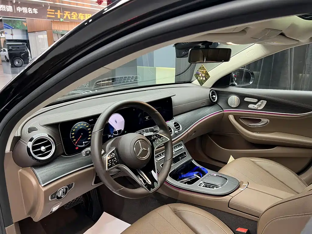 MERCEDES-BENZ E CLASS