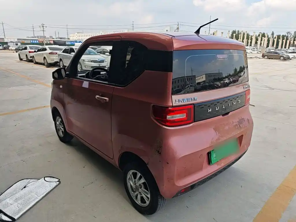 Wuling MINIEV — миниатюра 5