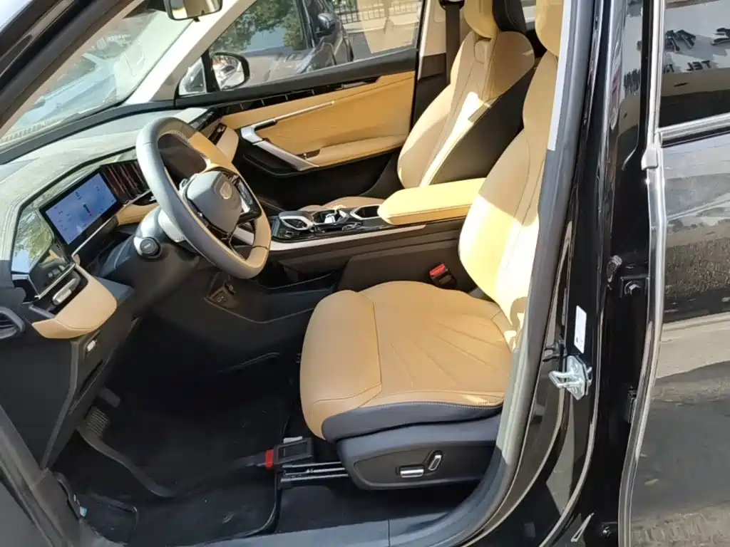Geely Boyue L — миниатюра 15