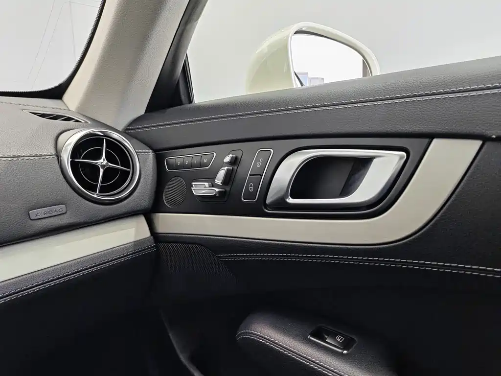 Mercedes-Benz SL-Class — миниатюра 16