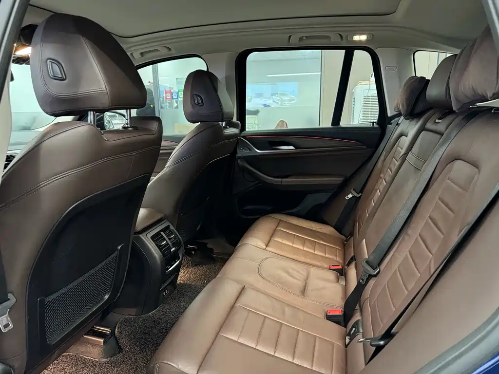 BMW X3 — миниатюра 8