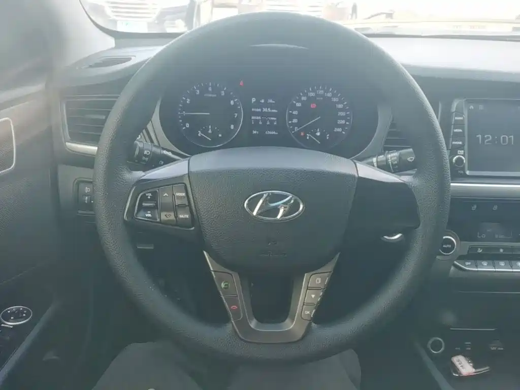 Hyundai Mistra — миниатюра 11