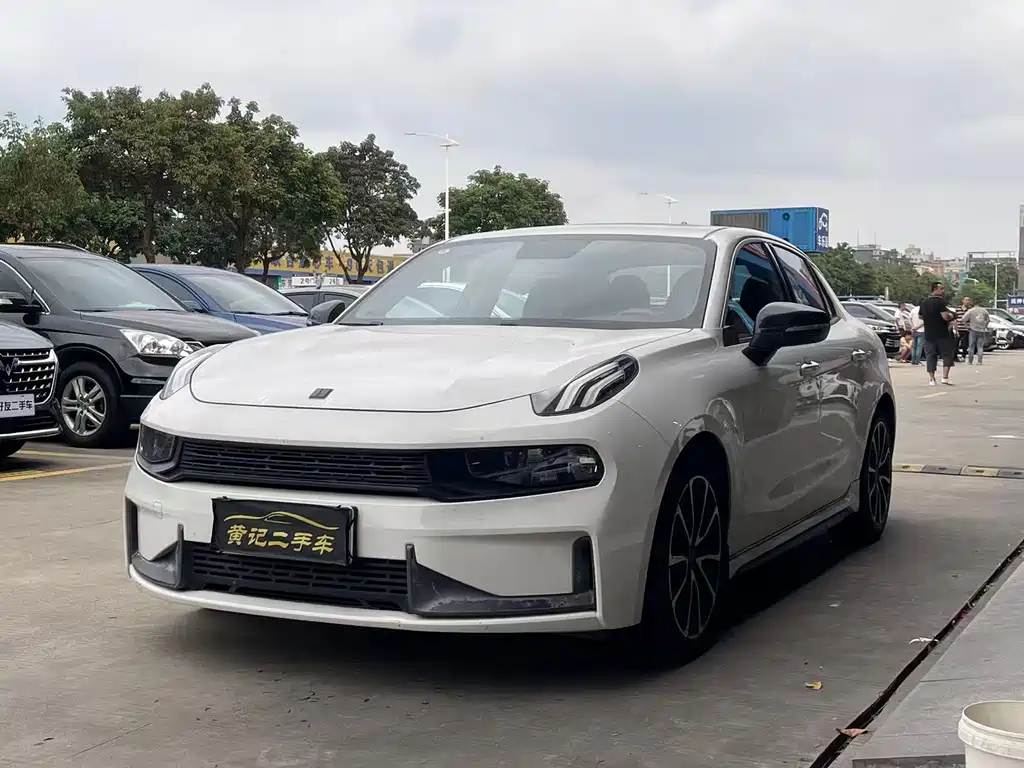Lynk & Co 03 2020