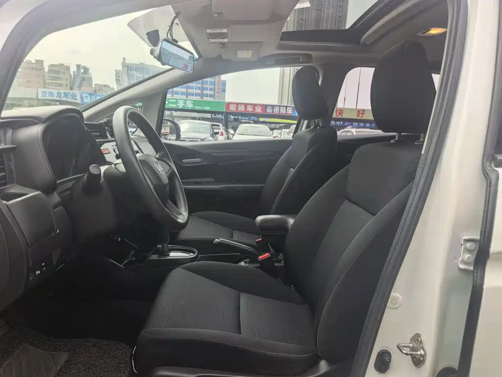 Honda Fit — миниатюра 11