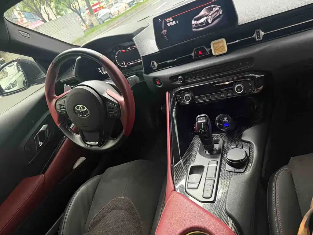 Toyota Supra — миниатюра 4