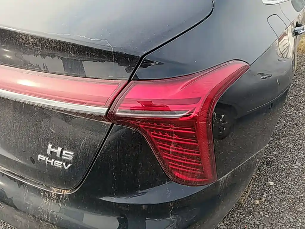 Hongqi Hongqi H5 PHEV — миниатюра 8