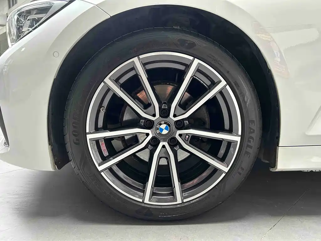 BMW 3 Series — миниатюра 3