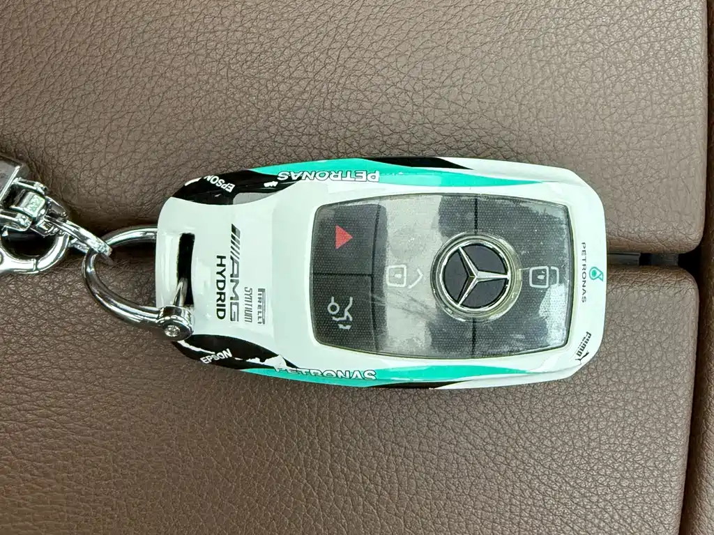 Mercedes-Benz GLS — миниатюра 21