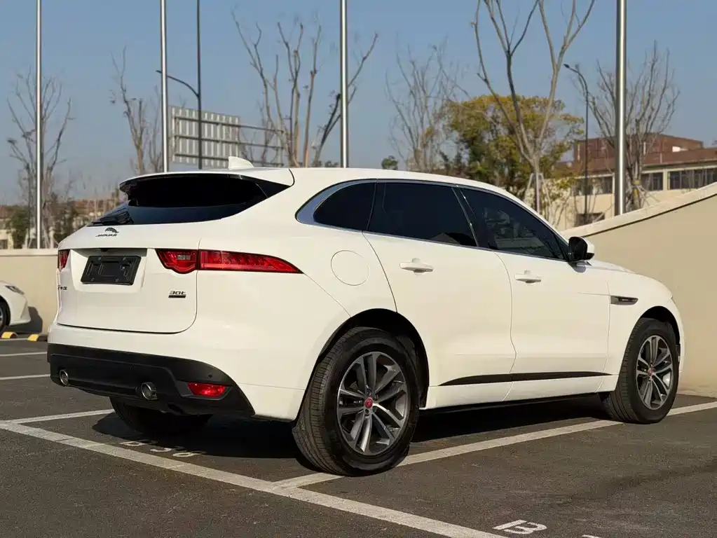 JAGUAR F PACE