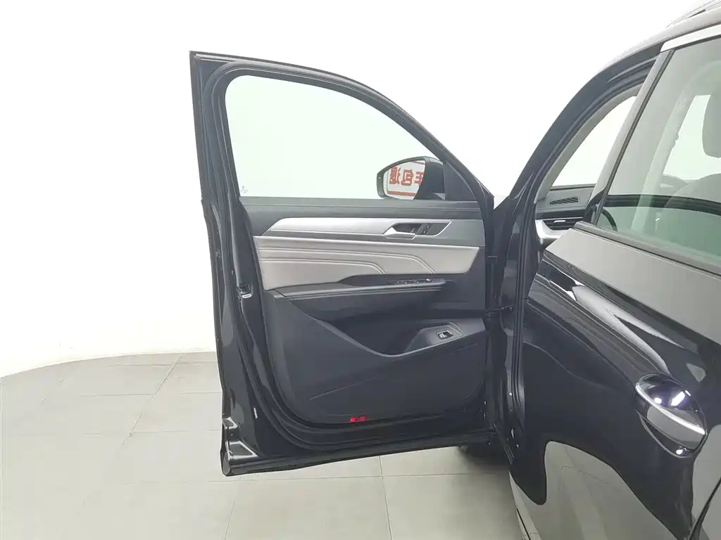 Volkswagen Tavendor 2023 380TSI R-Line
