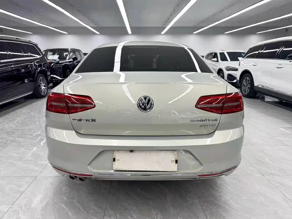 Volkswagen Magotan 2017 330TSI DSG Lead