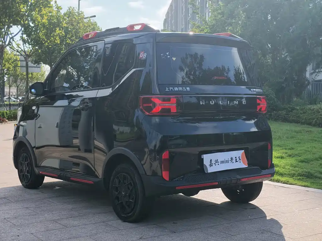 Wuling MINIEV — миниатюра 4