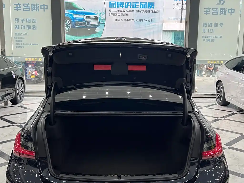 BMW 3 Series — миниатюра 13