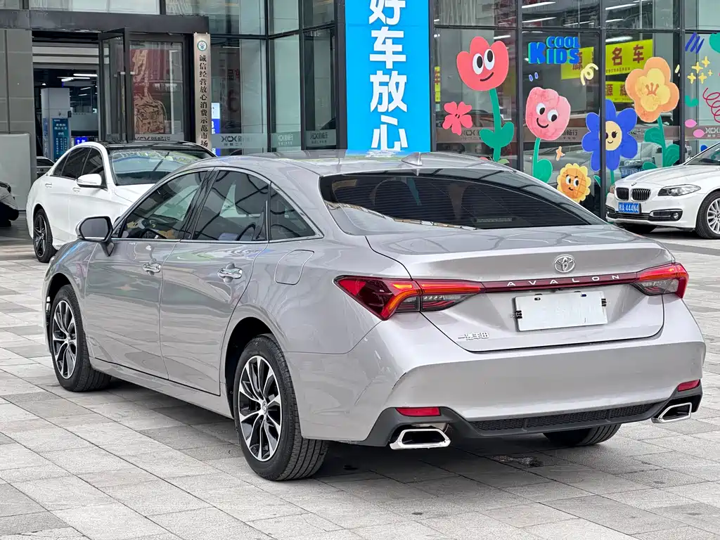 TOYOTA ASIAN DRAGON