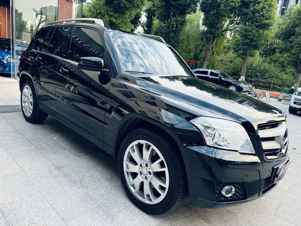 Mercedes-Benz GLK-Class (Import) — миниатюра 4