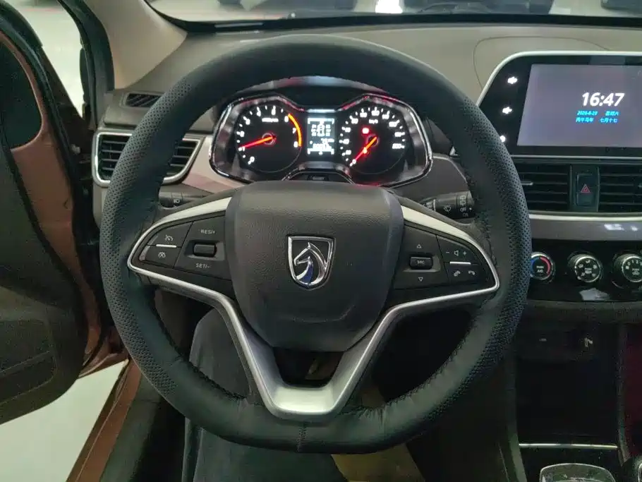 Baojun 310W — миниатюра 15