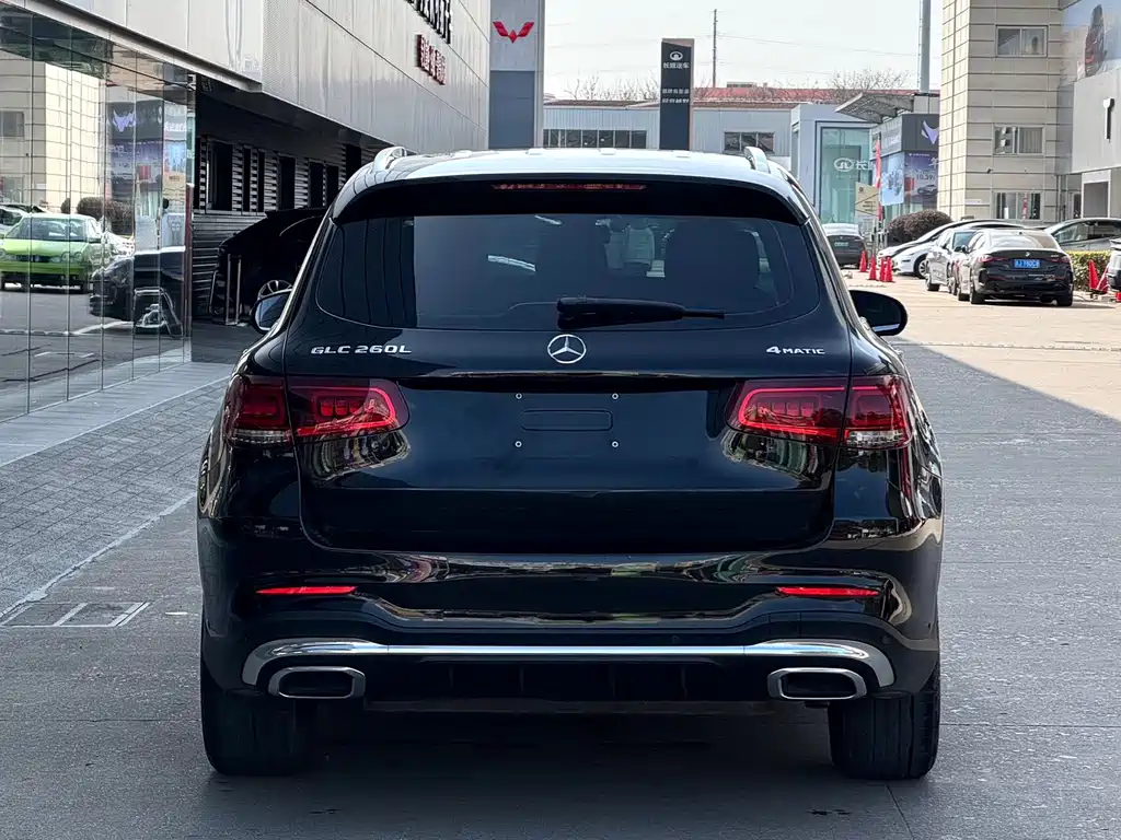 MERCEDES-BENZ GLC