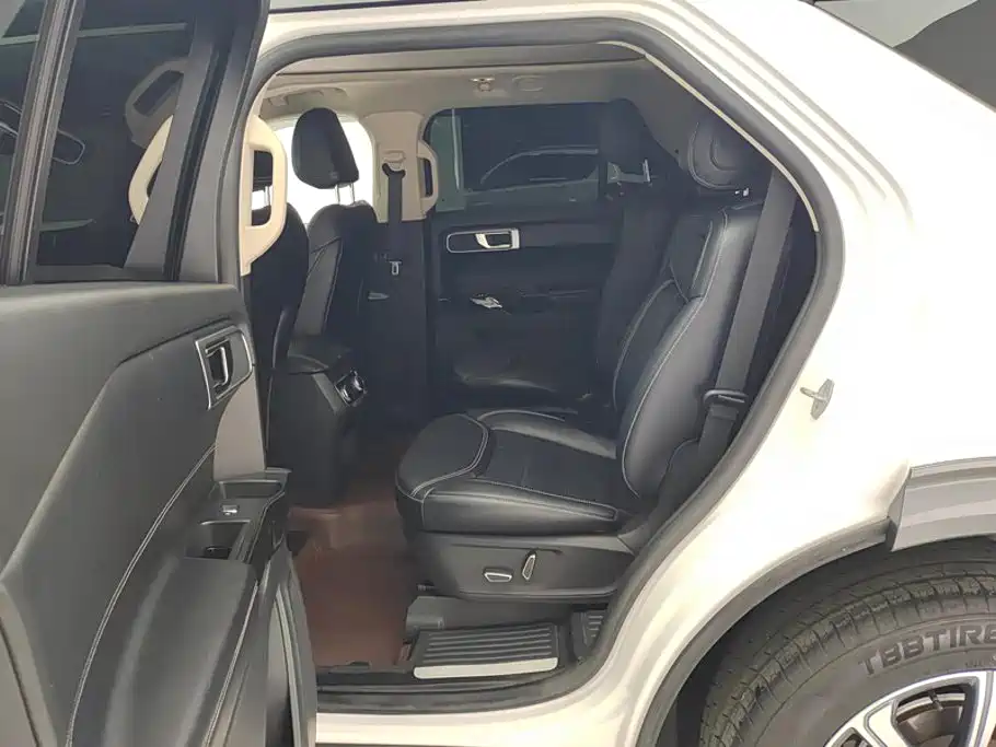 Ford Explorer — миниатюра 11