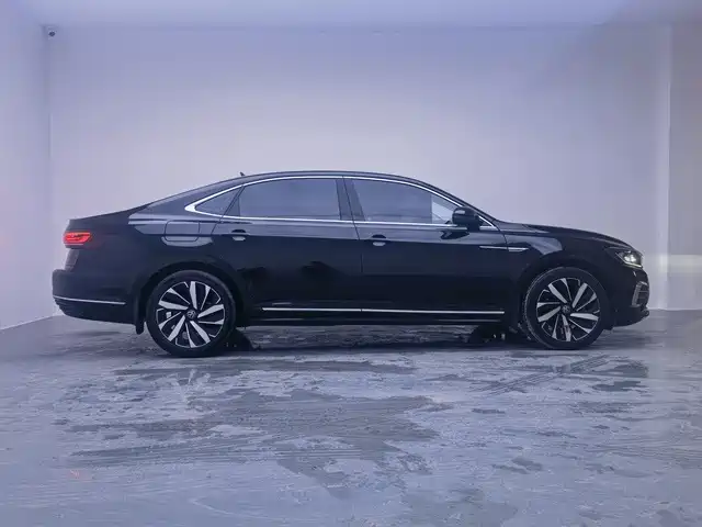 Volkswagen Passat — миниатюра 8