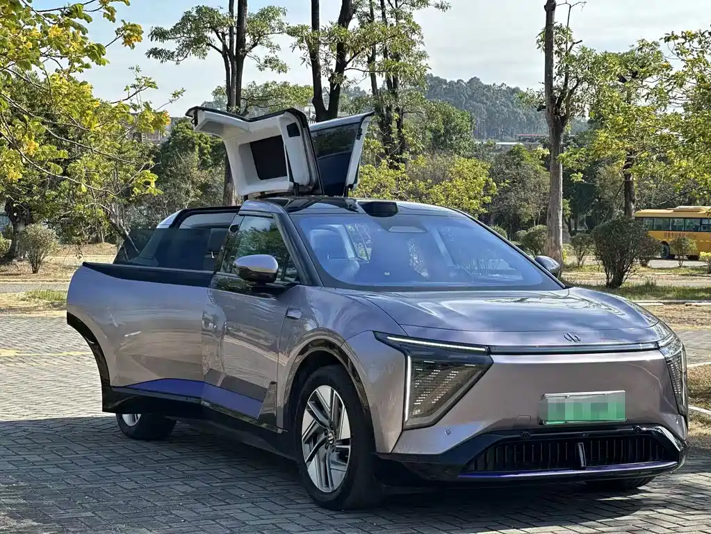 HiPhi GAO HE HIPHI Y