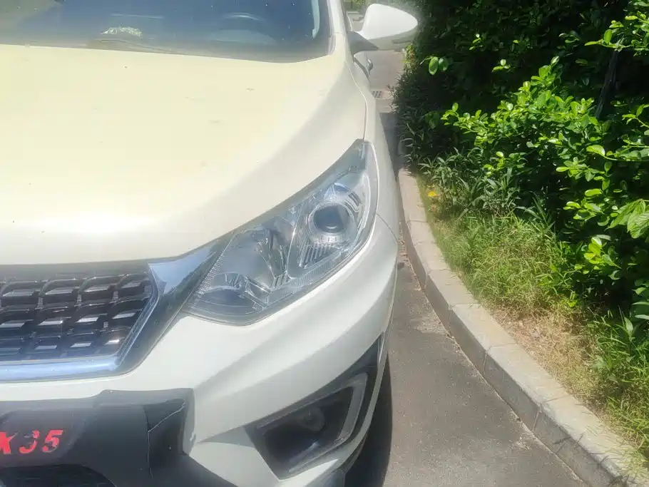 BAIC Senova X35 — миниатюра 5