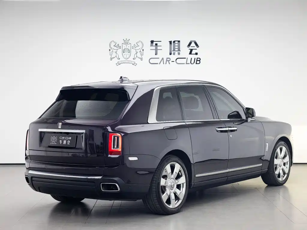 Rolls-Royce Cullinan 2018 мест