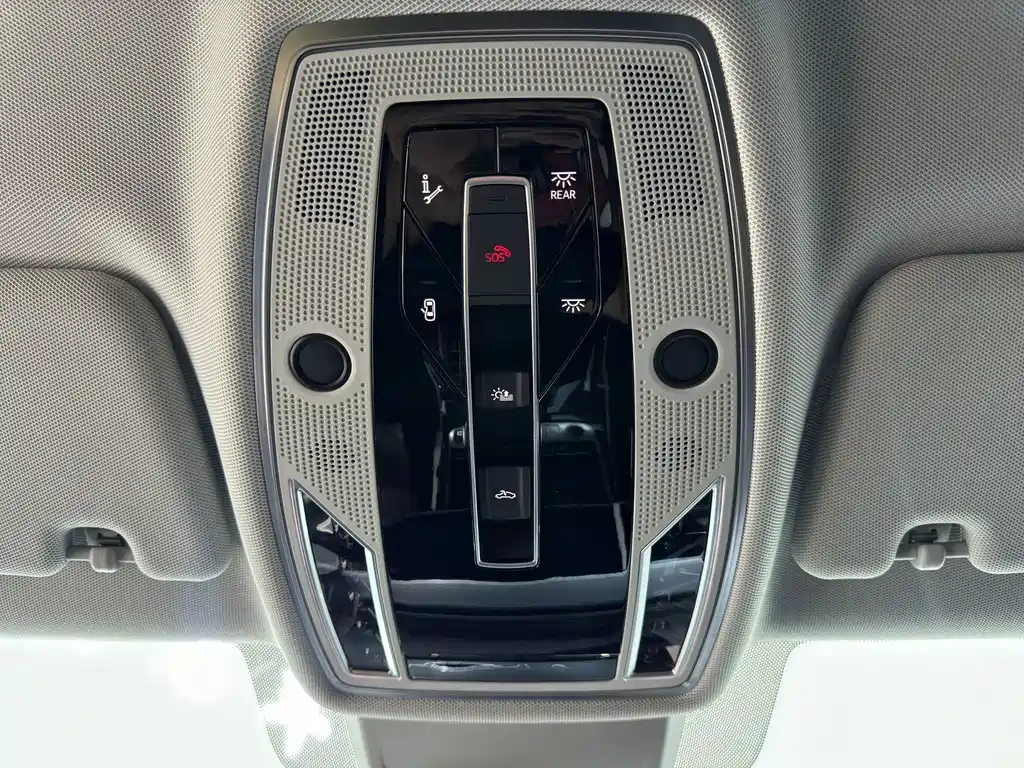 Audi A8 — миниатюра 13