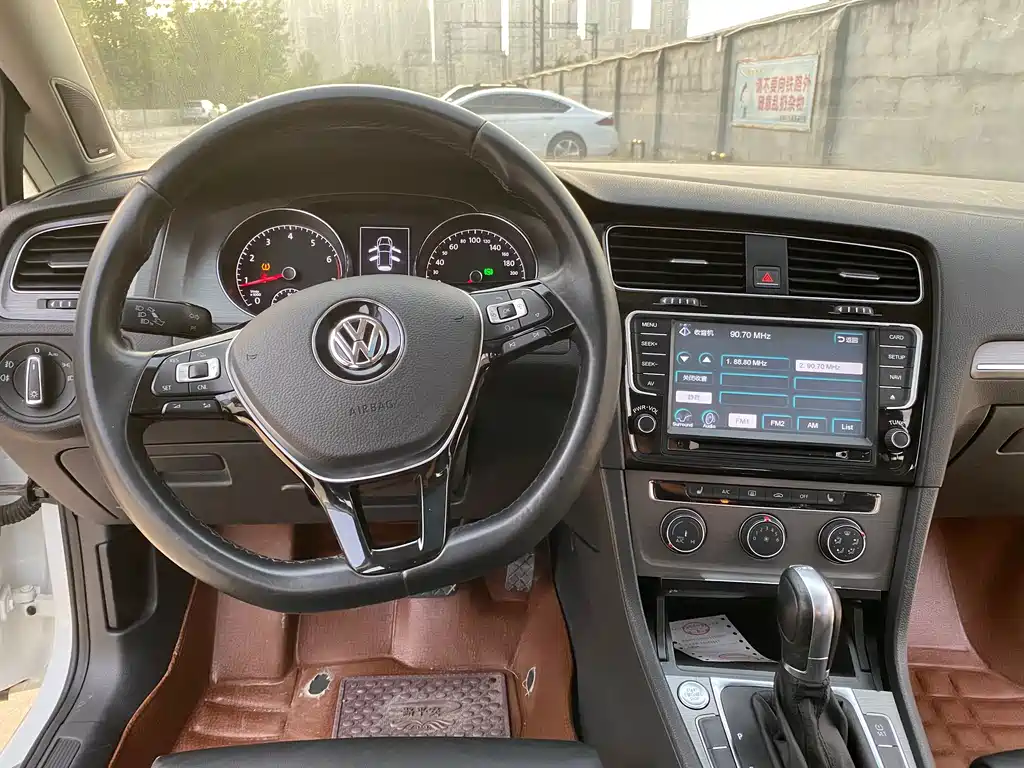 Volkswagen Golf — миниатюра 5