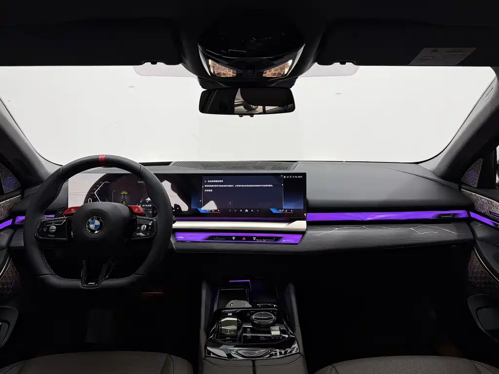 BMW 5 Series — миниатюра 5
