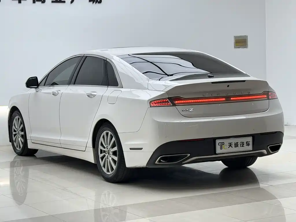 Lincoln MKZ — миниатюра 15