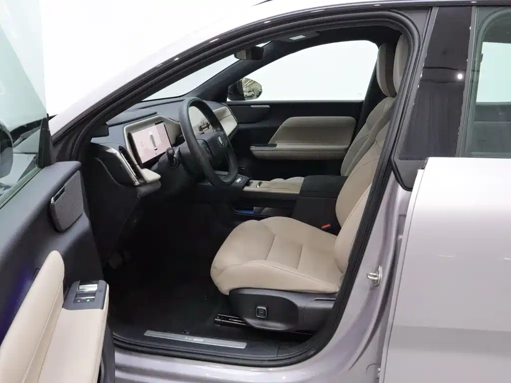 Volvo гибрид Volvo XC70 plug-in — миниатюра 11