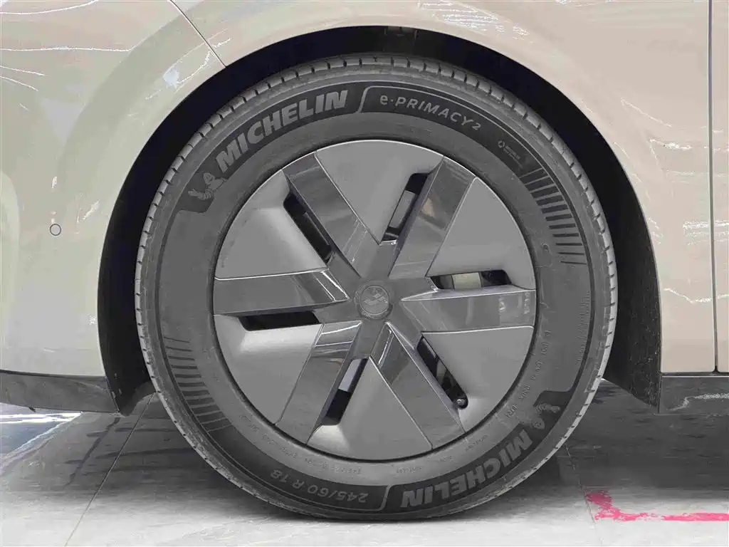 Li Auto Li MEGA — миниатюра 4