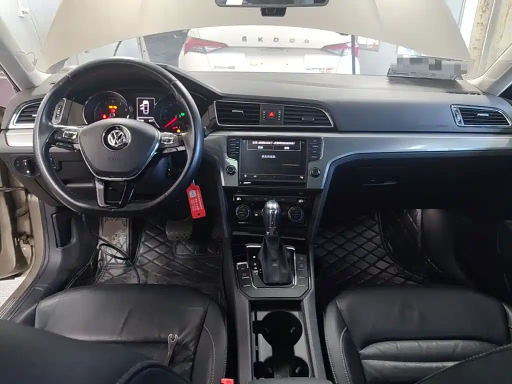 Volkswagen Lamando — миниатюра 10