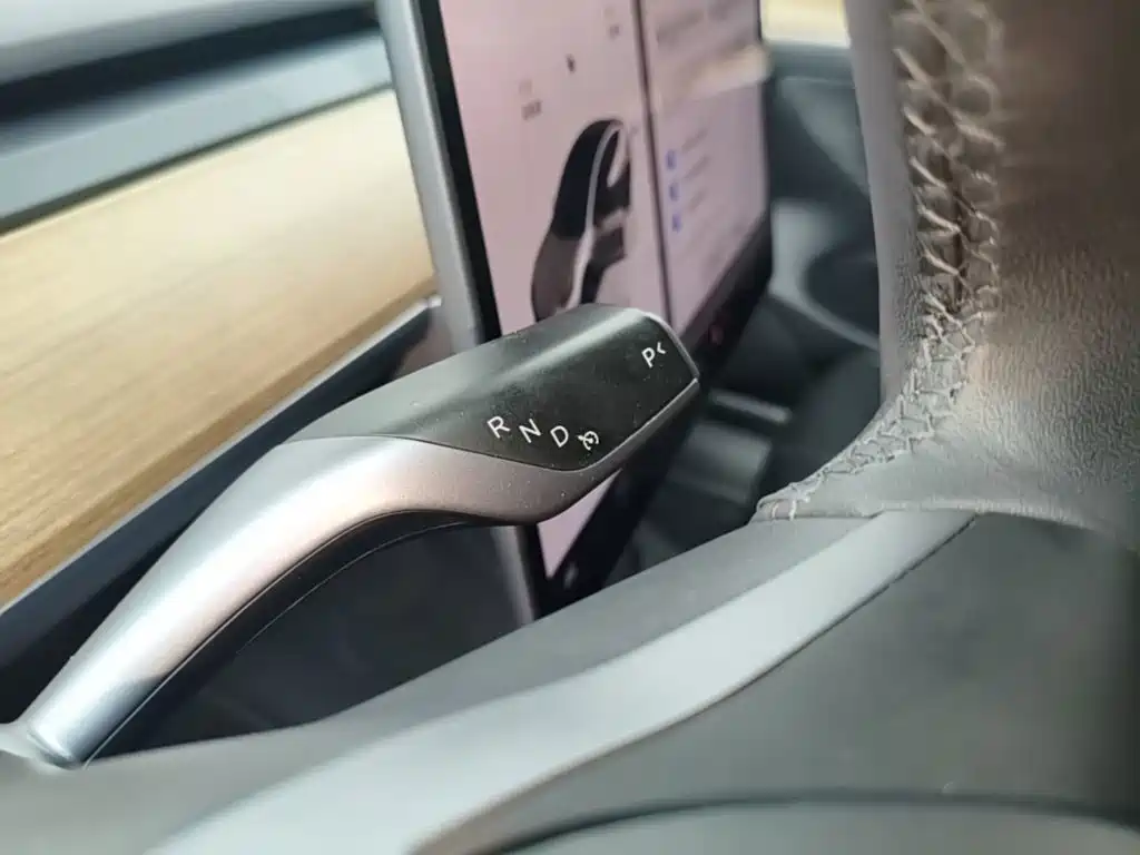 Tesla Model 3 — миниатюра 14