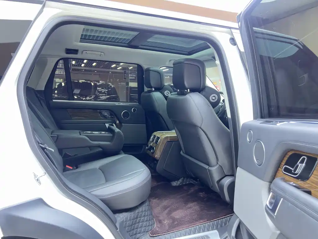 Land Rover Range Rover 2018 3.0 SC V6 Vogue Long Wheelbase