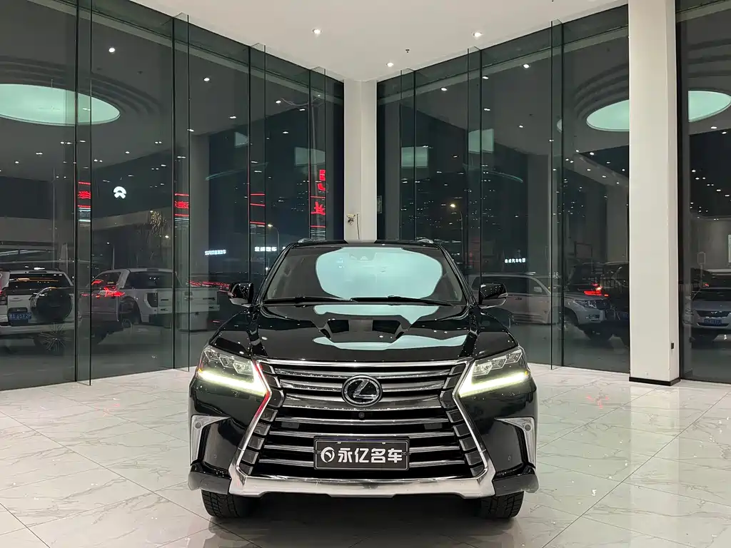 Lexus LX 2017