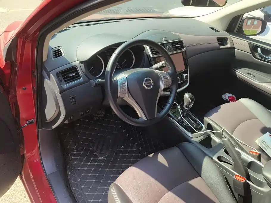 Nissan Tiida — миниатюра 11