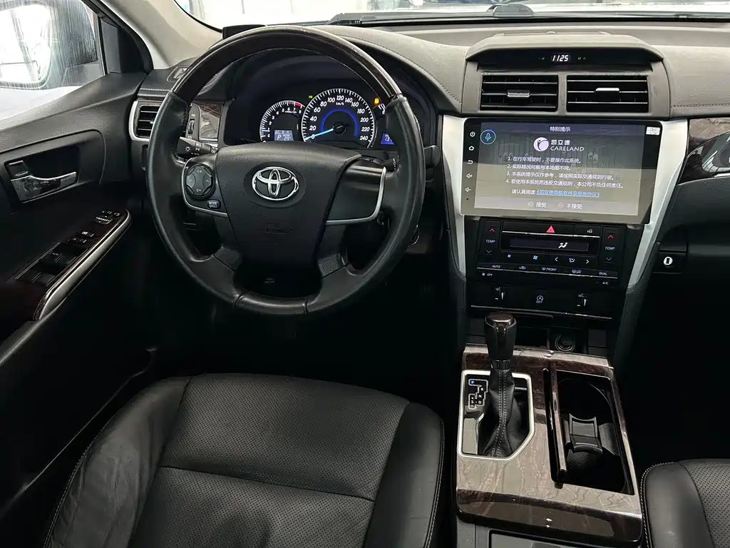 Toyota Camry — миниатюра 20
