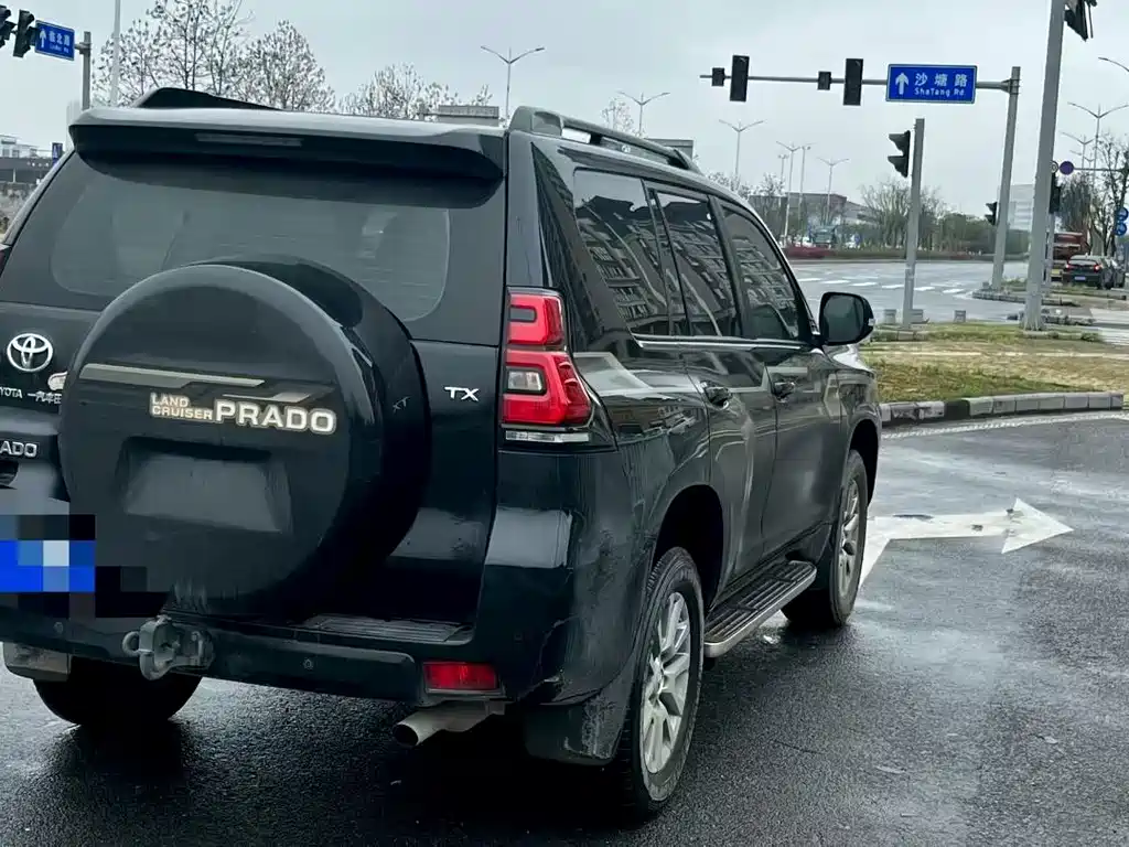 TOYOTA PRADO