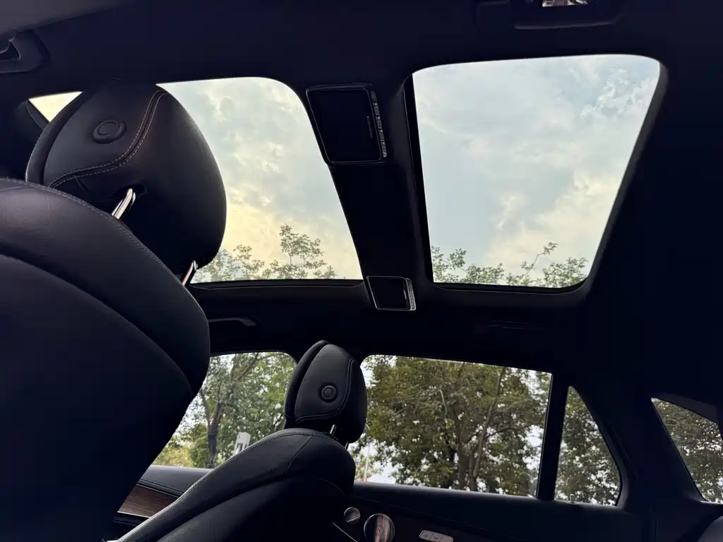 Mercedes-Benz GLC — миниатюра 10