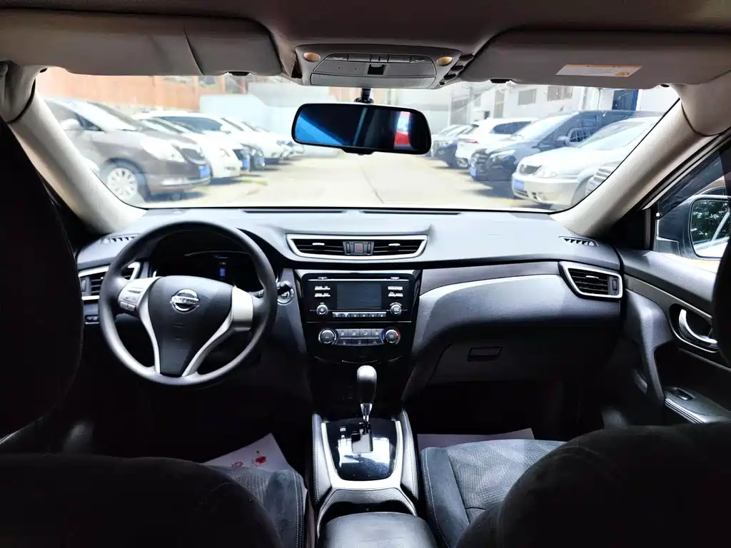 Nissan X-Trail — миниатюра 8