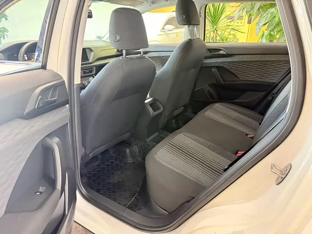 Volkswagen Tharu — миниатюра 6