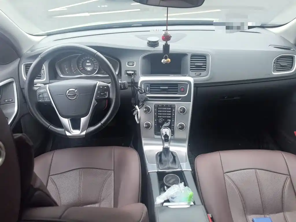 Volvo S60 — миниатюра 5