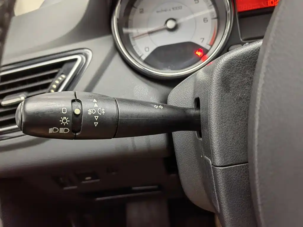 Peugeot 308 — миниатюра 21